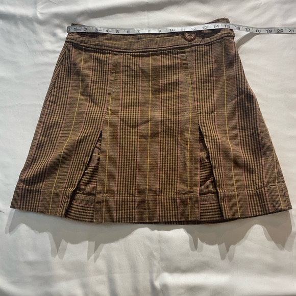 Vintage Plaid Pleated Mini Skirt | Size 6 - Picture 4 of 9